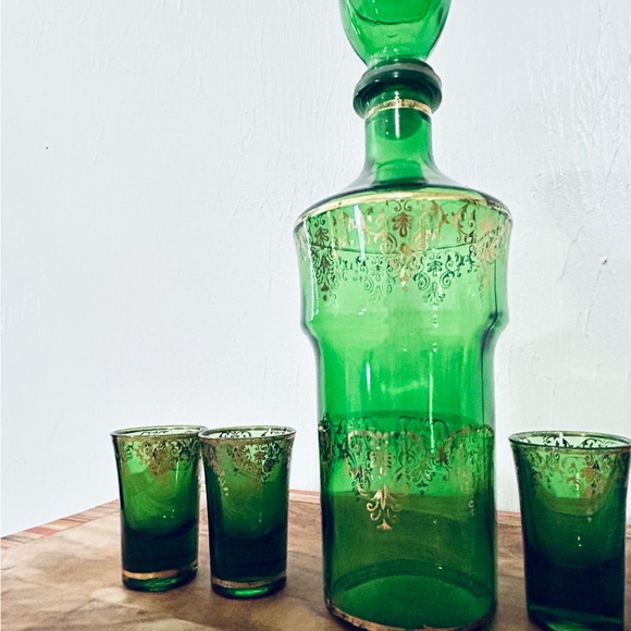 Mid century, green glass decanter set Blown Glass with 22k Gold - Picture 11 of 12